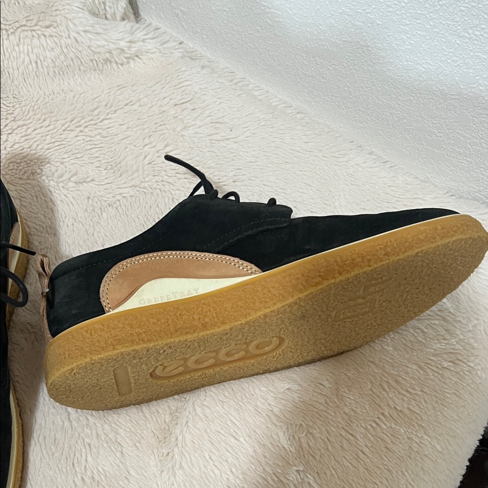 Ecco Black Suede womens oxford. excellent condition - Picture 4 of 5